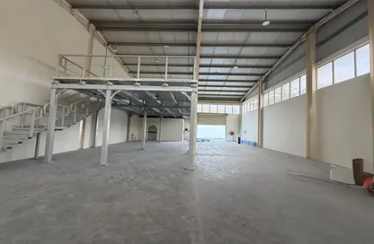 Warehouse - Studio for rent in Dubai Investment Park 1 (DIP 1) - Dubai Investment Park (DIP) - Dubai