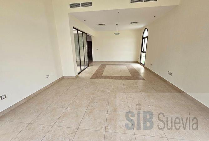 126574145 - Property Image 3