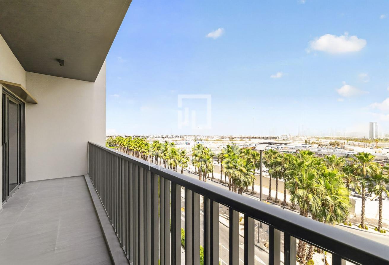 Fully Furnished | Vacant | Spacious | Walk In photo 16