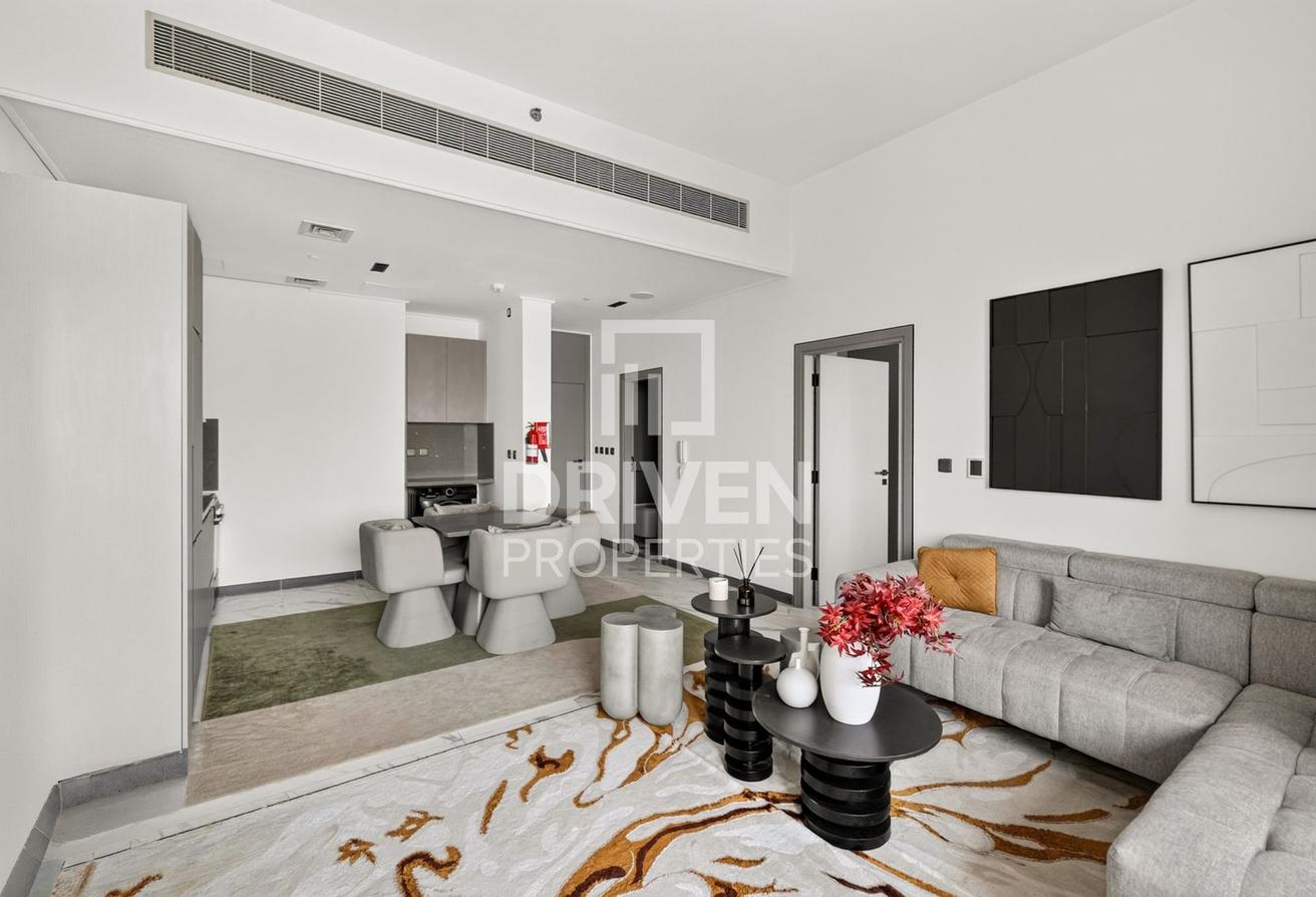 Fully Furnished | Vacant | Spacious | Walk In photo 6