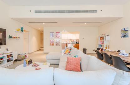 Apartment - 2 Bedrooms - 3 Bathrooms for sale in Marina Arcade Tower - Dubai Marina - Dubai