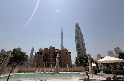 Apartment - 3 Bedrooms - 4 Bathrooms for rent in Burj Royale - Downtown Dubai - Dubai