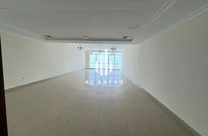 Apartment - 3 Bedrooms - 5 Bathrooms for rent in Al Majaz 3 - Al Majaz - Sharjah