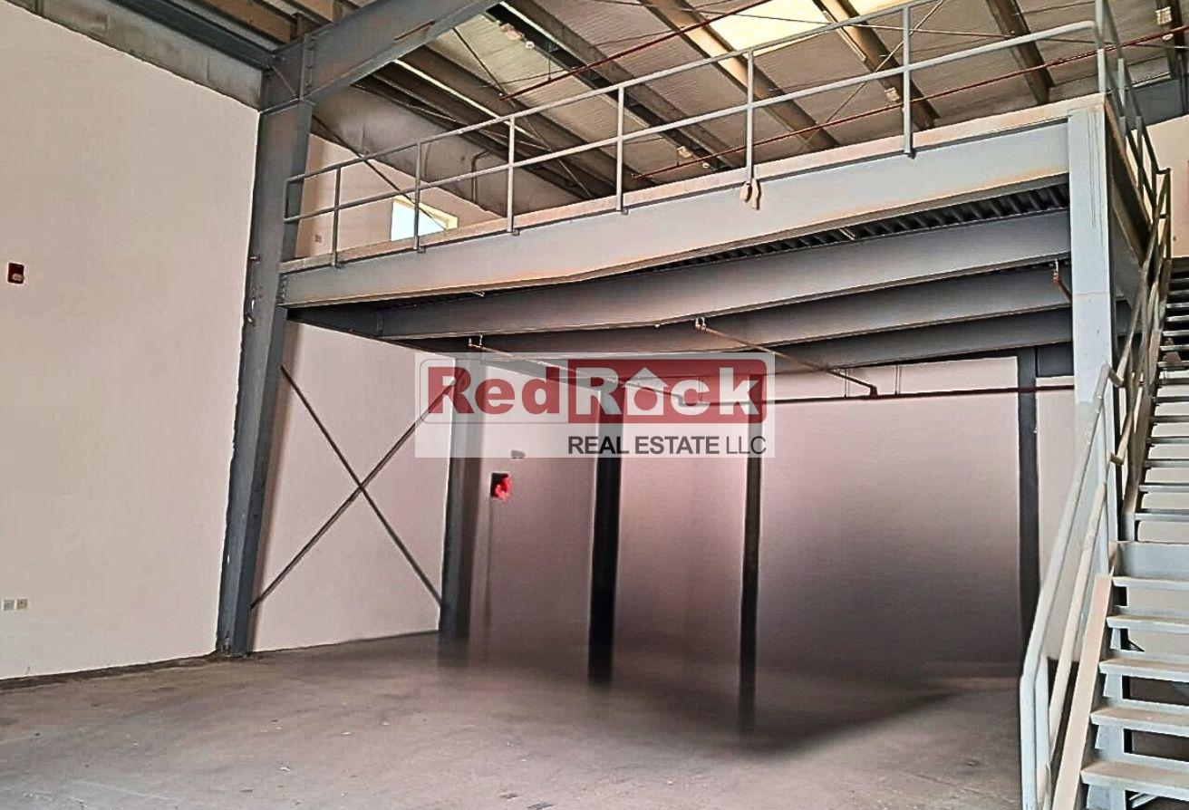 3000 Sqft Warehouse with Mezzanine and Washroom