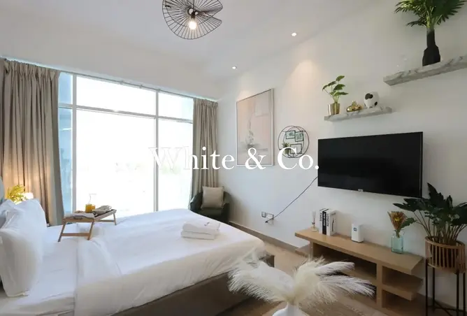 Rent in La Residence: Elegant Design | Fully Furnished | Bright ...