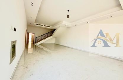 Villa - 5 - 7 for rent in Hoshi 1 - Hoshi - Al Badie - Sharjah Villa - 5 - 7 for rent in Hoshi 1 - Hoshi - Al Badie - Sharjah