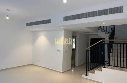 تاون هاوس - 3 غرف نوم - 3 حمامات للبيع في 2 فيكتوريا - فيكتوريا - داماك هيلز 2 - دبي