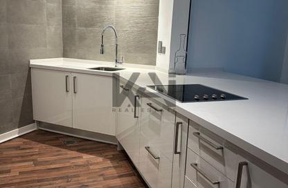 Apartment - 1 Bedroom - 2 Bathrooms for rent in Abu Keibal - Shoreline Apartments - Palm Jumeirah - Dubai