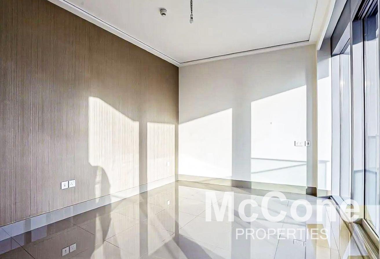 Vacant | Mid Floor | Partial Burj views photo 15