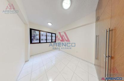 Apartment - 2 Bedrooms - 2 Bathrooms for rent in Silver Sands 1 - Al Mankhool - Bur Dubai - Dubai
