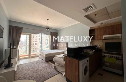 Apartment - Studio - 1 Bathroom for rent in Burj Al Nujoom - Downtown Dubai - Dubai