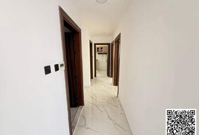 102830350 - Property Image 3