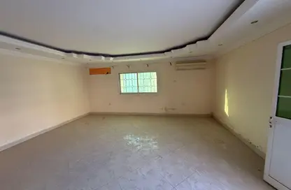 فيلا - 8 غرف نوم - 8 حمامات للايجار في سمنان - حلوان - الشارقة فيلا - 8 غرف نوم - 8 حمامات للايجار في سمنان - حلوان - الشارقة