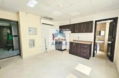 Apartment - Studio - 1 for rent in Muwailih Building - Muwaileh - Sharjah