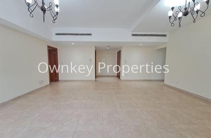Apartment - 2 Bedrooms - 3 Bathrooms for rent in Blue Waves Residence - Al Mankhool - Bur Dubai - Dubai