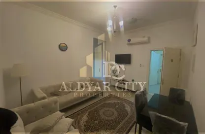 شقة - غرفة نوم - 2 حمامات للايجار في مساكن كورنيش عجمان - طريق كورنيش عجمان - عجمان