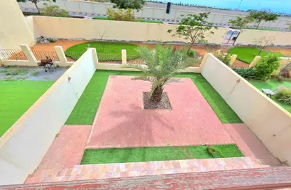 فيلا - 3 غرف نوم - 3 حمامات للايجار في تاون هاوسز قرية الحمرا - قرية الحمرا - رأس الخيمة