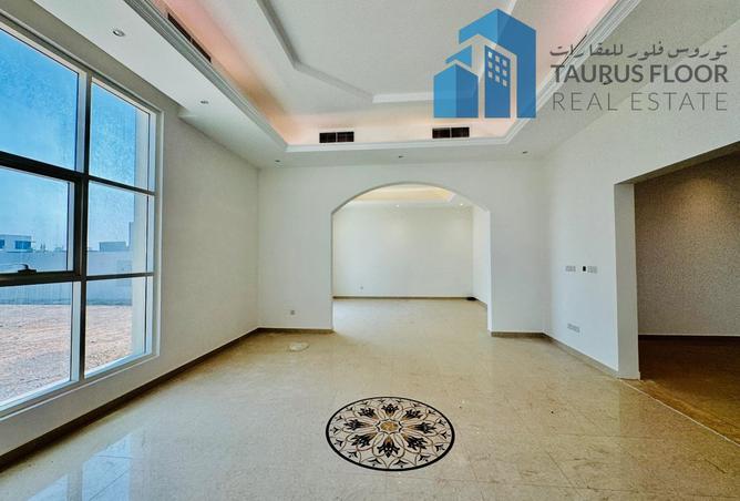 53194349 - Property Image 2