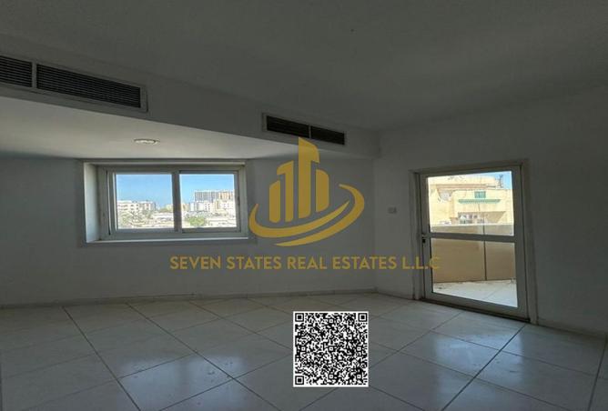 74236000 - Property Image 3