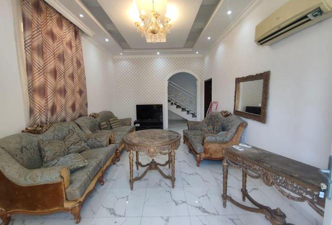 104268425 - Property Image 2