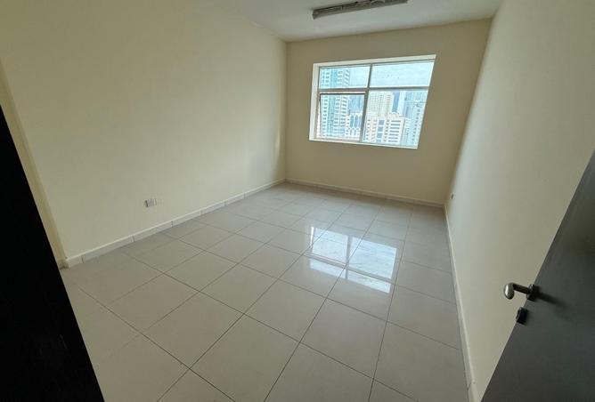 99118751 - Property Image 3