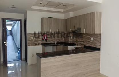 Apartment - Studio - 1 for rent in Bin Sougat Building - Dubai Investment Park 1 (DIP 1) - Dubai Investment Park (DIP) - Dubai Apartment - Studio - 1 for rent in Bin Sougat Building - Dubai Investment Park 1 (DIP 1) - Dubai Investment Park (DIP) - Dubai