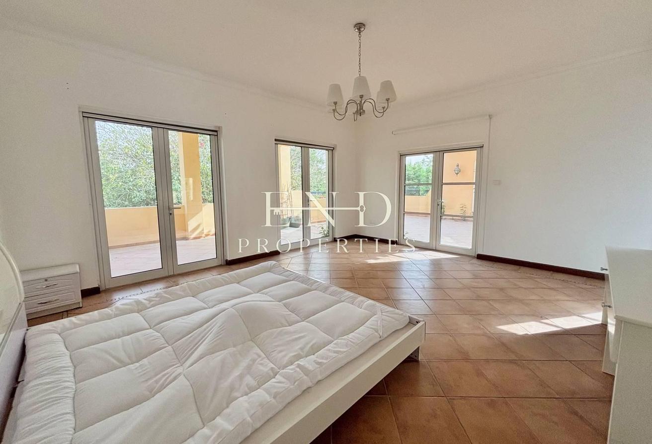 Valencia Type | Private Pool | Available Now photo 7