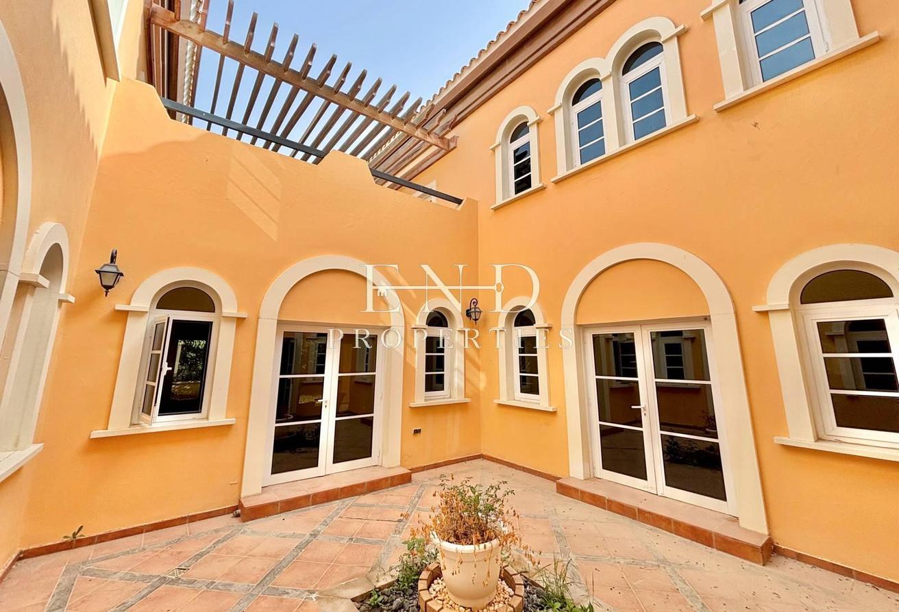 Valencia Type | Private Pool | Available Now photo 12