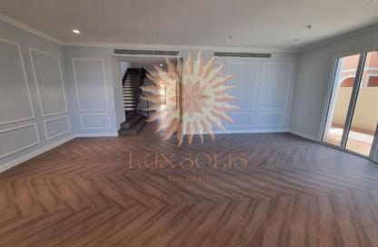 Villa - 4 - 6 for rent in Sur La Mer 2 - Sur La Mer - Jumeirah 1 - Jumeirah - Dubai