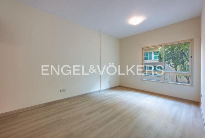 73113014 - Property Image 3