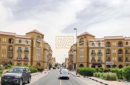 متجر - استوديو للبيع في X18 - طراز إنجليزي - المدينة العالمية - دبي