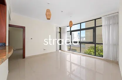 Apartment - 1 Bedroom - 1 Bathroom for rent in The Links West Tower - The Links - The Views - Dubai