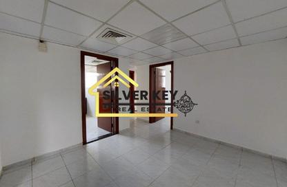 Apartment - 2 Bedrooms - 2 Bathrooms for rent in Abu Shagara building - Abu shagara - Sharjah