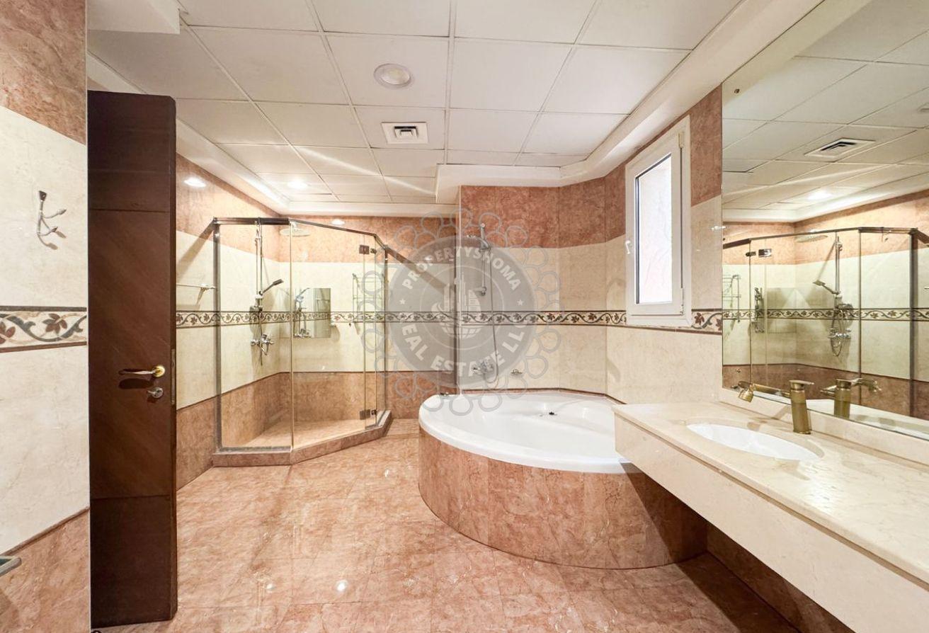 Exclusive Luxury 4-Bedroom Villa with Private Pool photo 9