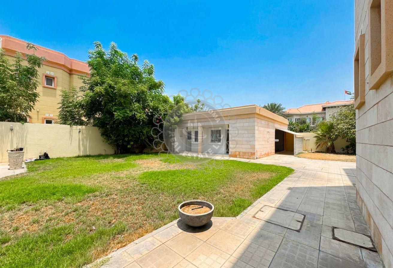Exclusive Luxury 4-Bedroom Villa with Private Pool photo 11