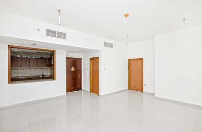 Apartment - 3 Bedrooms - 3 Bathrooms for sale in Marina Pinnacle - Dubai Marina - Dubai
