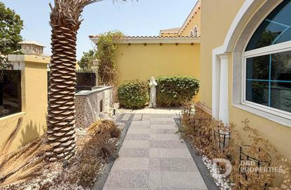 Villa - 4 Bedrooms - 5 Bathrooms for rent in District 3 - Jumeirah Park - Dubai