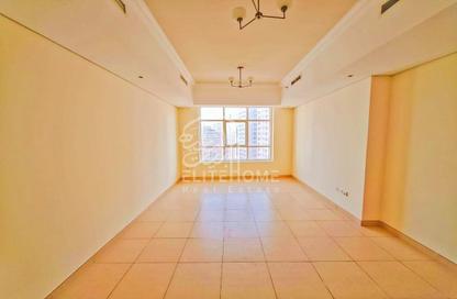 Apartment - 3 Bedrooms - 3 Bathrooms for rent in Al Khan - Sharjah