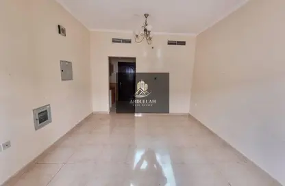 Apartment - Studio - 1 Bathroom for rent in Muwaileh 29 Building - Muwaileh - Sharjah