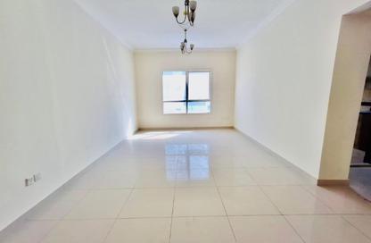 Apartment - 3 Bedrooms - 3 Bathrooms for rent in New Al Taawun Road - Al Taawun - Sharjah