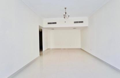 Apartment - 3 Bedrooms - 3 Bathrooms for rent in New Al Taawun Road - Al Taawun - Sharjah