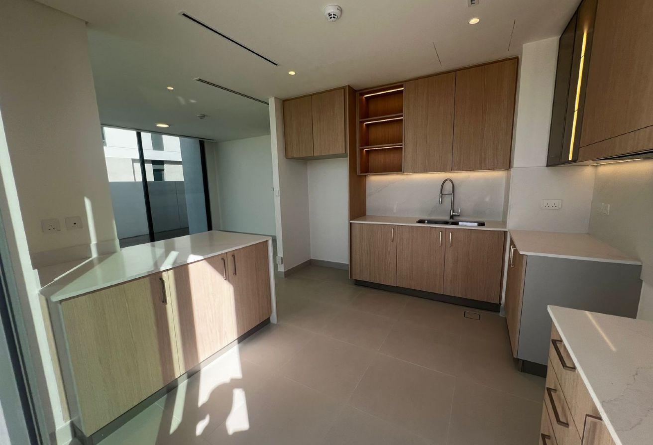 Grand Single-Row Villa on Huge Plot | Fairways photo 25