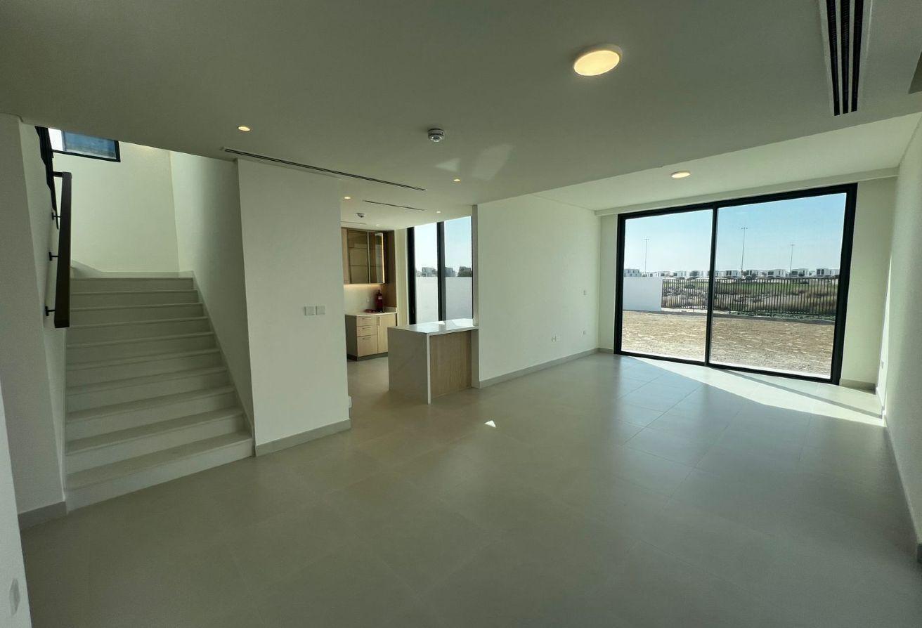 Grand Single-Row Villa on Huge Plot | Fairways photo 22