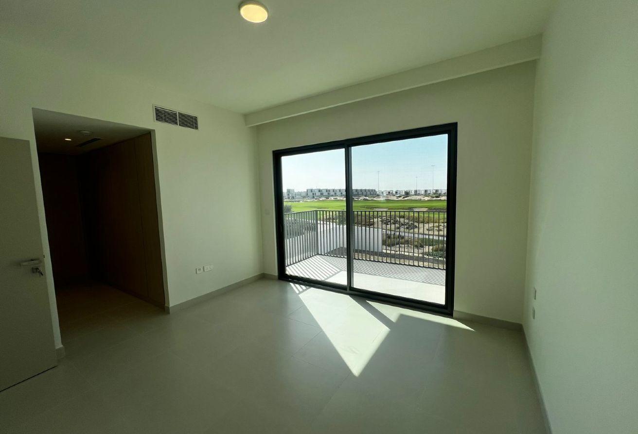 Grand Single-Row Villa on Huge Plot | Fairways photo 21