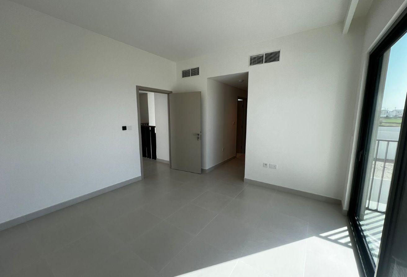 Grand Single-Row Villa on Huge Plot | Fairways photo 19