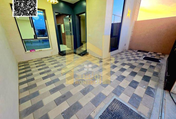 72725321 - Property Image 2