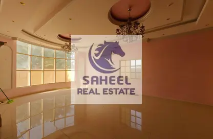 فيلا - 7 غرف نوم - 4 حمامات للايجار في شمال جلفار - رأس الخيمة