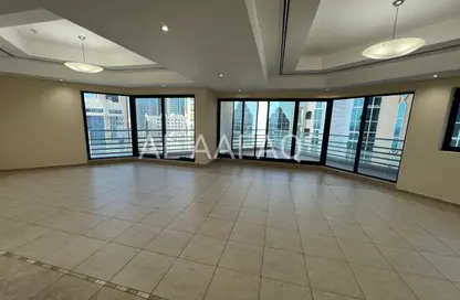 Apartment - 3 Bedrooms - 5 Bathrooms for rent in Al Majaz 3 - Al Majaz - Sharjah