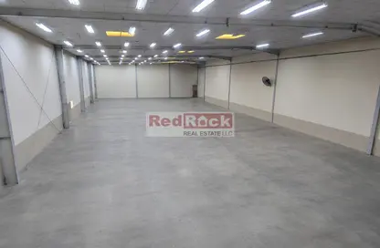 Warehouse - Studio - 3 Bathrooms for rent in Al Quoz Industrial Area 4 - Al Quoz Industrial Area - Al Quoz - Dubai