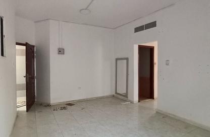 Apartment - 2 - 2 for rent in Bu Tina - Al Sharq - Sharjah